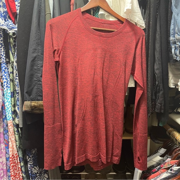 Swiftly Tech Long Sleeve Crew, Black True Red - Picture 4 of 6